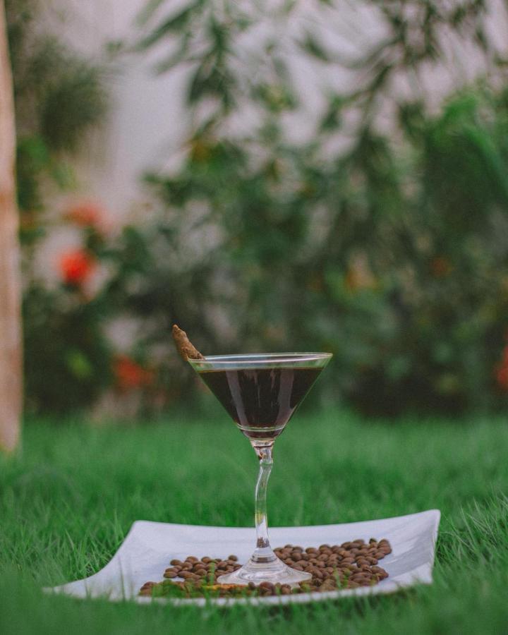 Luwa Evergreen Hotel متوارا المظهر الخارجي الصورة