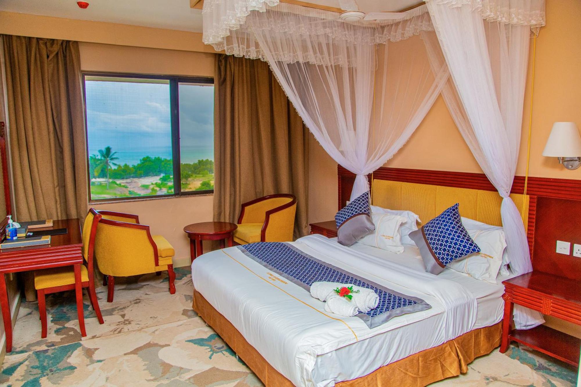 Luwa Evergreen Hotel متوارا المظهر الخارجي الصورة