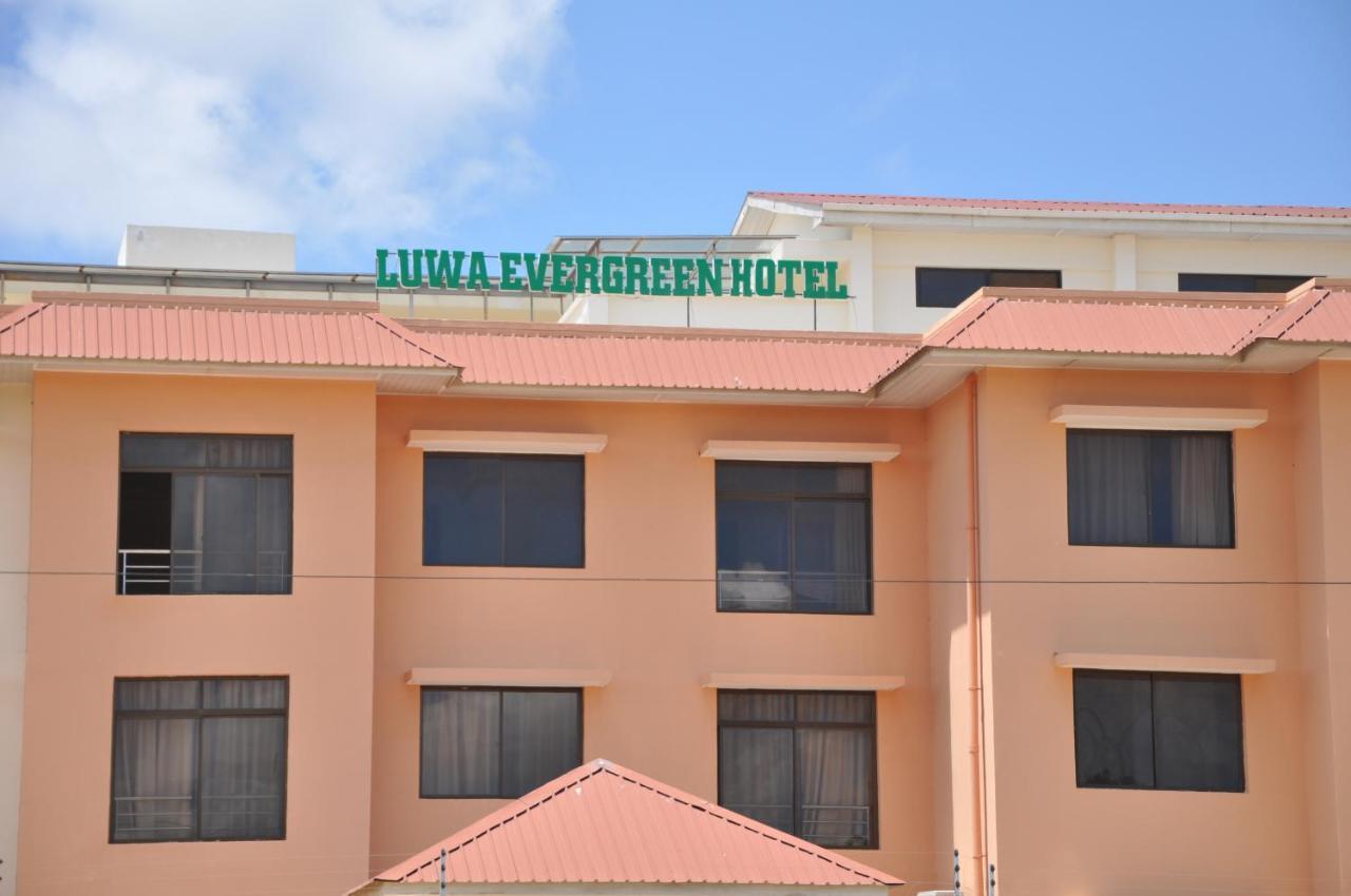 Luwa Evergreen Hotel متوارا المظهر الخارجي الصورة