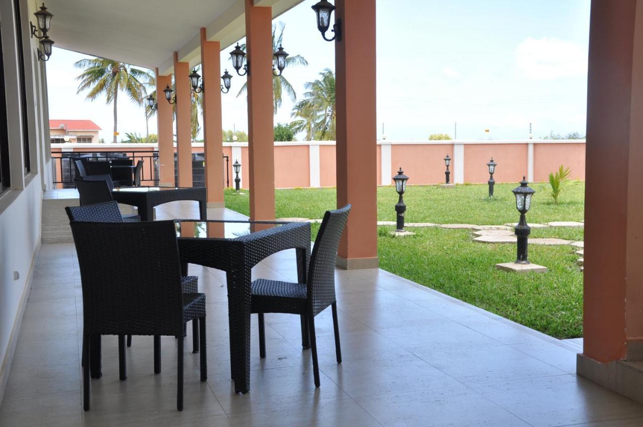 Luwa Evergreen Hotel متوارا المظهر الخارجي الصورة